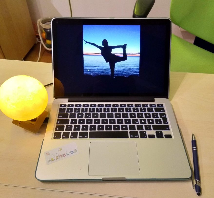 Laptop_Achtsamkeit2-scaled